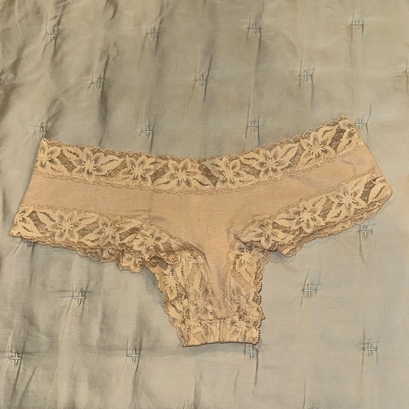 New Victoria’s Secret Pink Extra Low Rise Cheekster Panty Size Small Color Nude - Picture 1 of 10